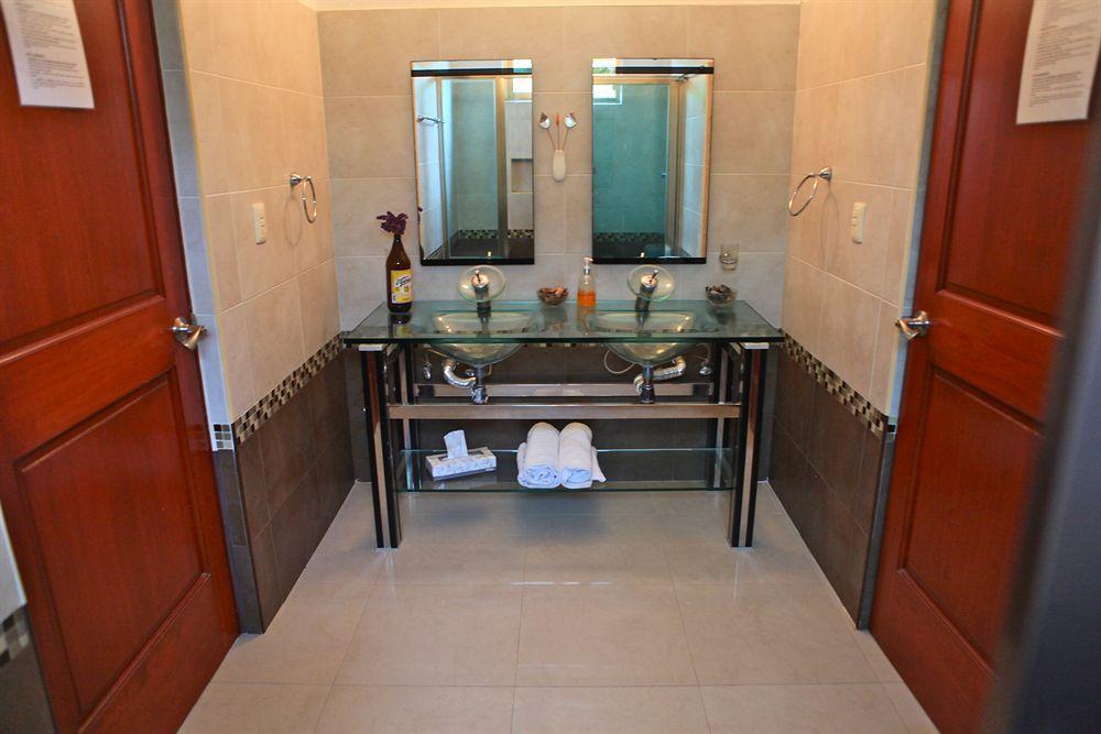 Villas Picalu Lodge 푸에르토 아벤투라스 외부 사진